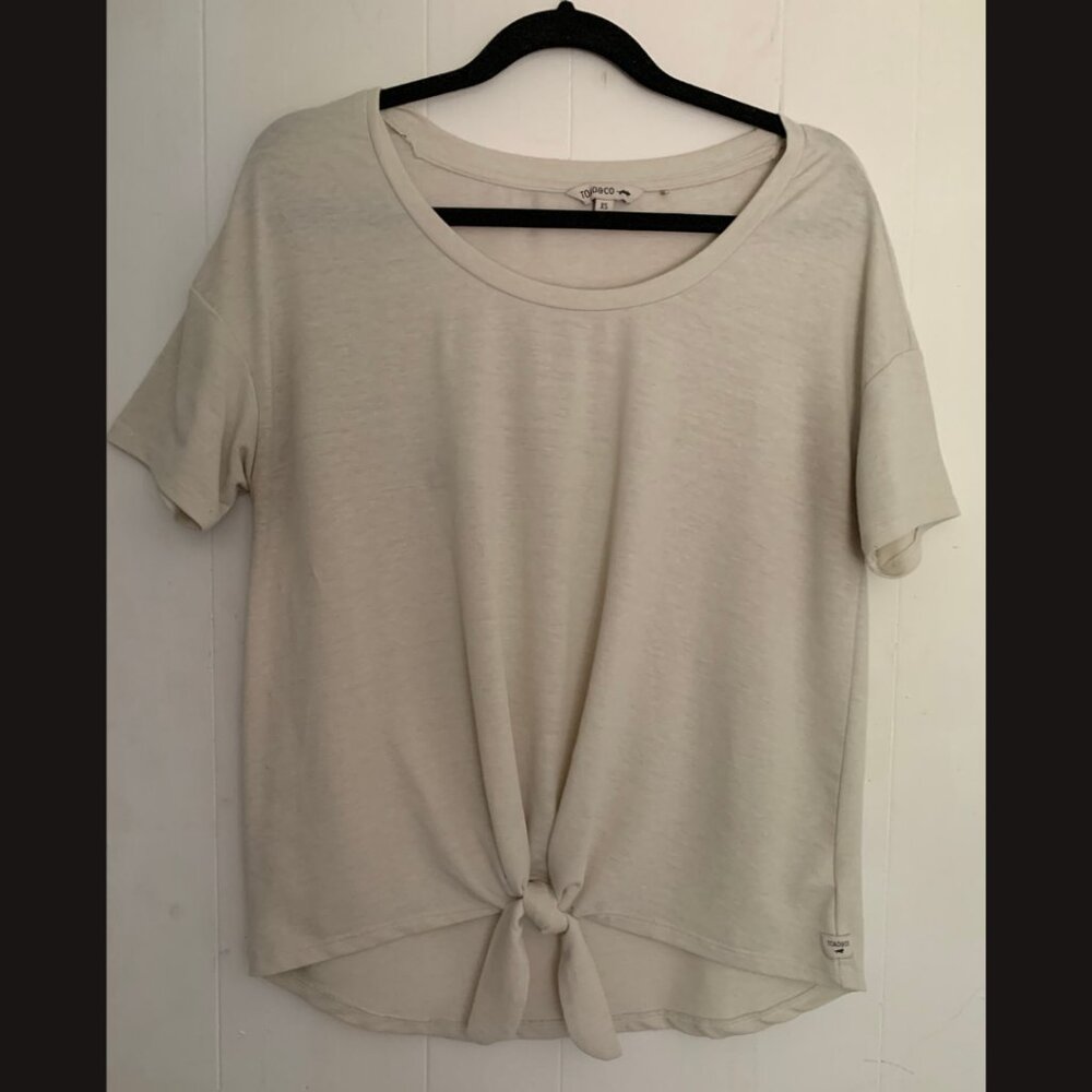 Toad & co. oversized XS cream knotted knit shirt.